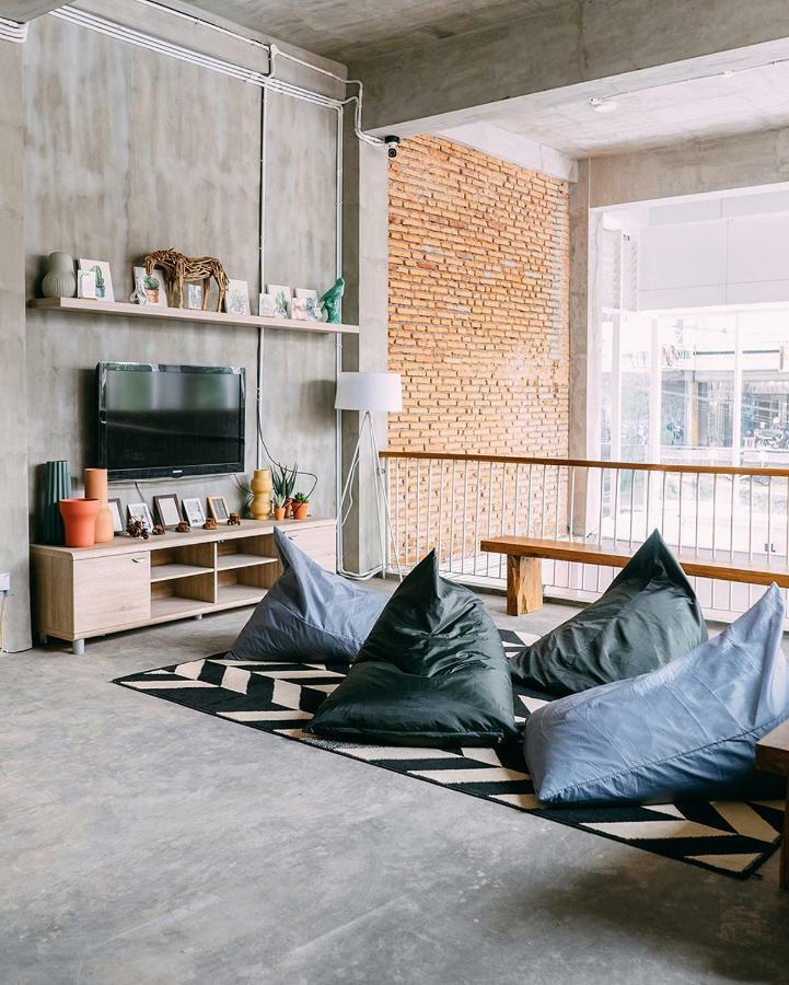 So! Boutique Hostel Malang Bagian luar foto