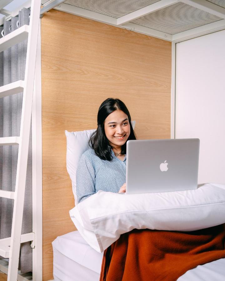 So! Boutique Hostel Malang Bagian luar foto